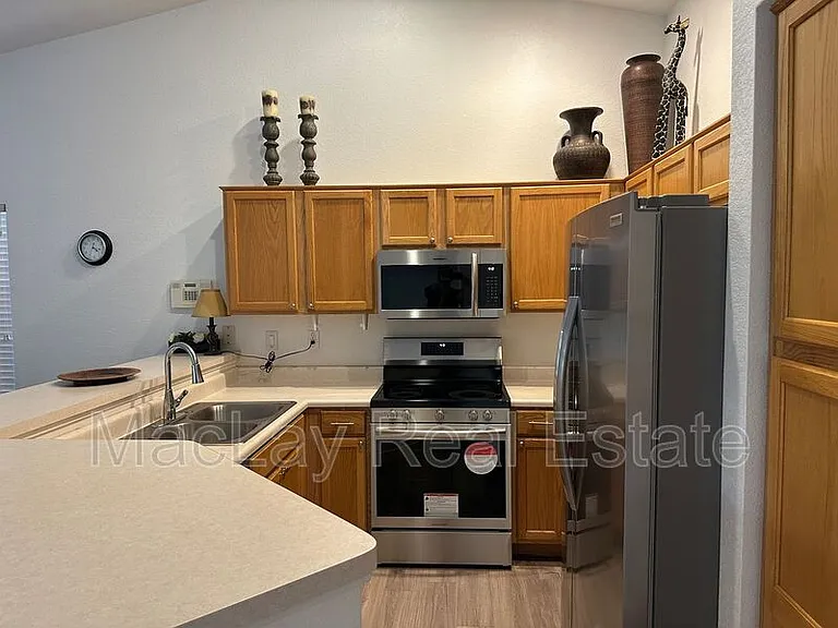 8934 E Minnesota Ave — Photo 11