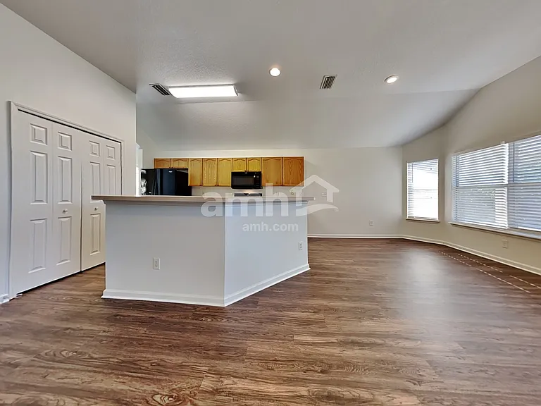 716 Sid Dr — Photo 5