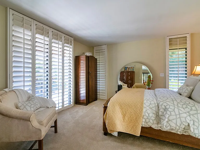 525 Las Palmas Dr — Photo 15
