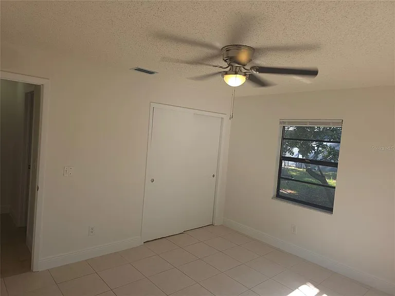10410 N Ojus Dr — Photo 11
