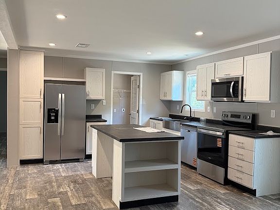 4th image of 1632 Pelican Ct