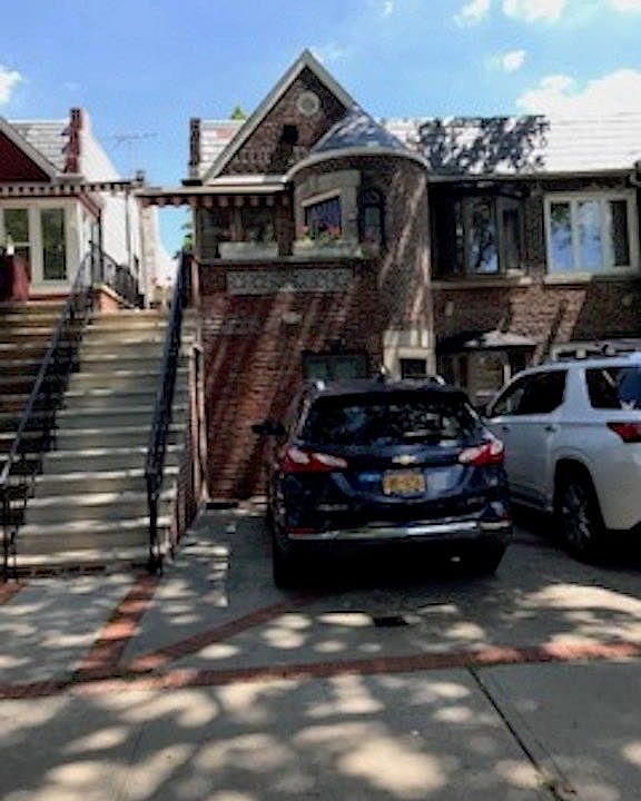 1st image of 8807 14th Ave