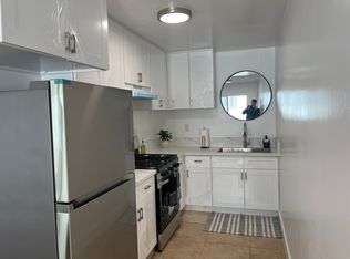 4313 S Main St #8, Los Angeles, CA 90037