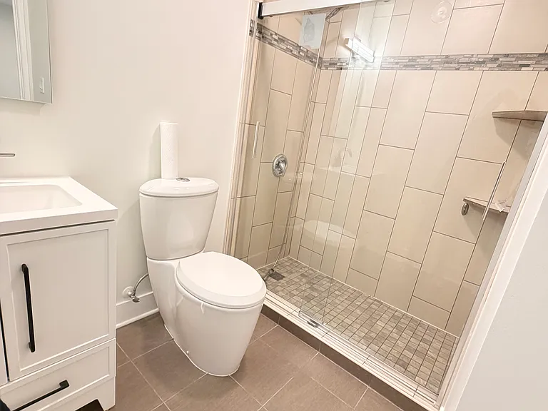 7353 Blackburn Ave #206 — Photo 18