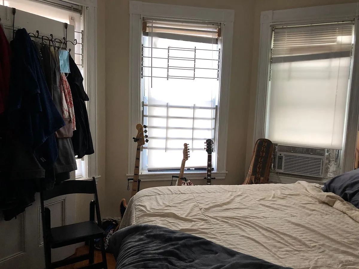 Photo 2 of 34 - 15 Shepherd Ave #3 - Boston, MA 1st Room - 15 Shepherd Ave #3
