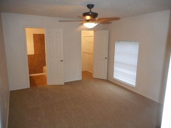 5th image of 2714 Oakmont Dr