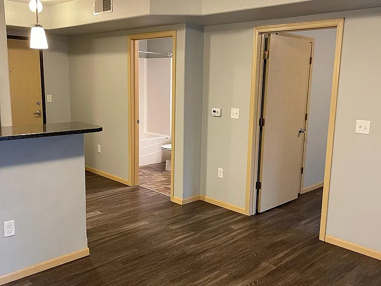 320 S Linn St #2 — Photo 6
