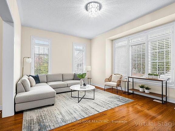 2nd image of 35 Lobelia St