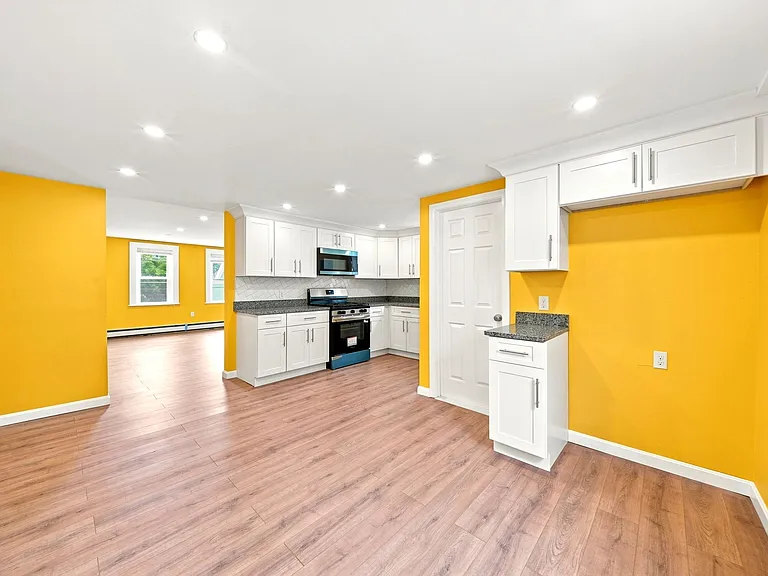 40 Spring Ave #2 — Photo 12