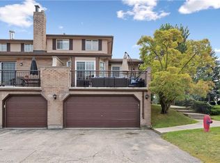 456 Beechwood Pl #6, Waterloo, ON N2T1N5