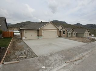 1047 Sunnybrooke Ln, Chelan, WA 98816