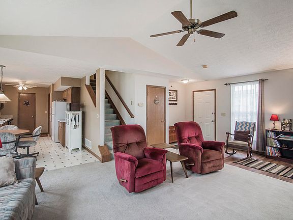 3rd image of 8526 Honor Ct