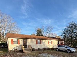 901 Nip St APT A, High Pt, NC 27263