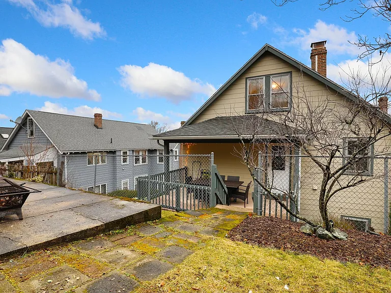 54 Edgecliff Rd #2 — Photo 22