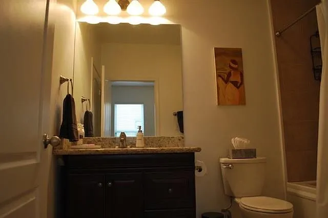925 Hillary St — Photo 13