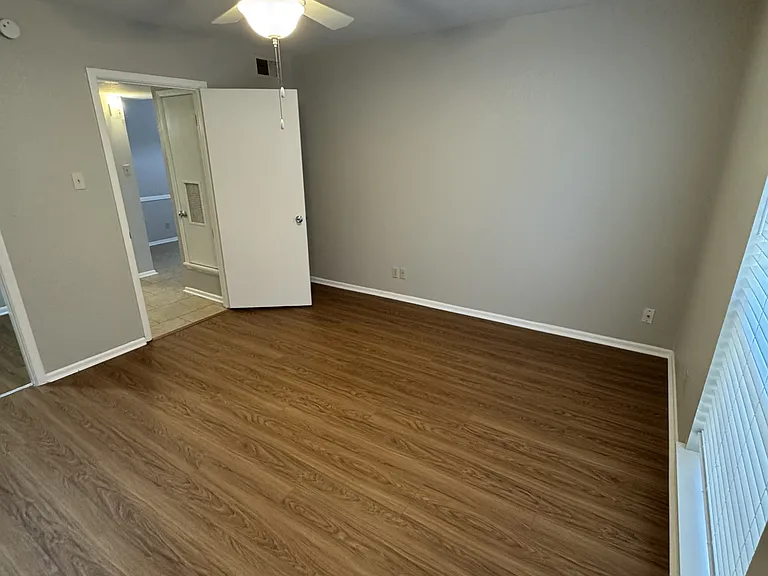 1045 Shook Ave #1-158 — Photo 16