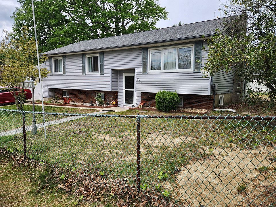 1st image of 210 Orange Ave