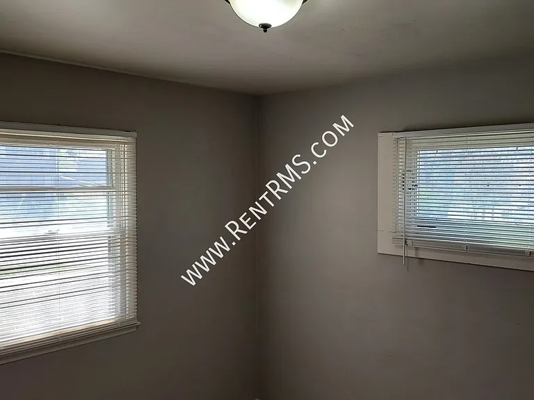 3757 SE Truman Ave — Photo 13