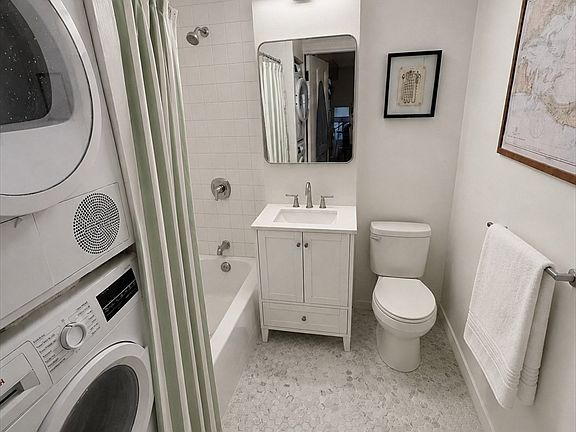 4th image of 240 Marlborough St #3R
