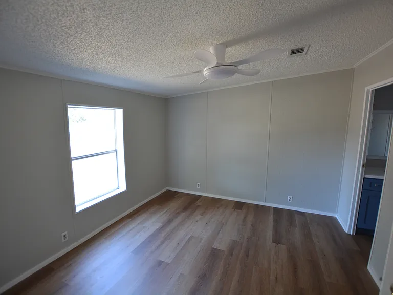 1144 Bradbury Rd — Photo 12