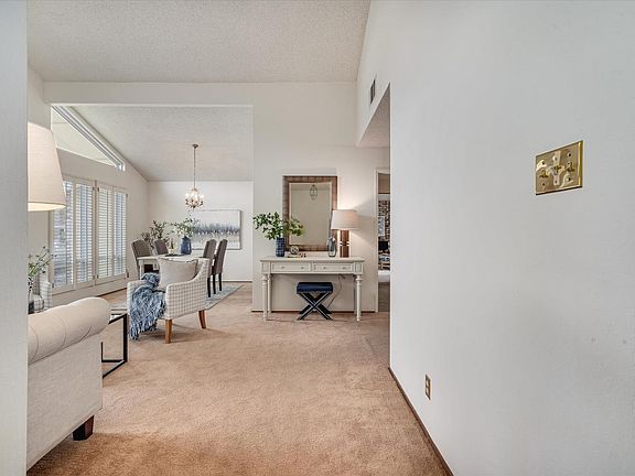 5th image of 3382 Twin Oaks Drive