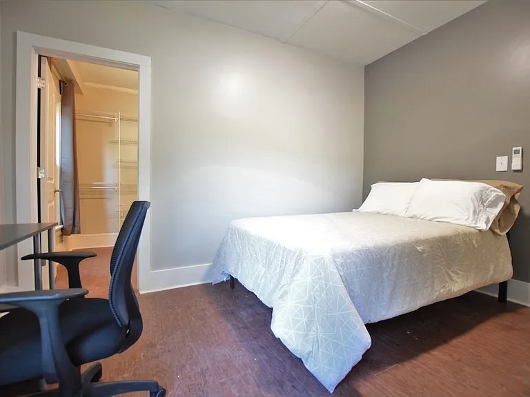 1002 N Aurora St — Photo 154
