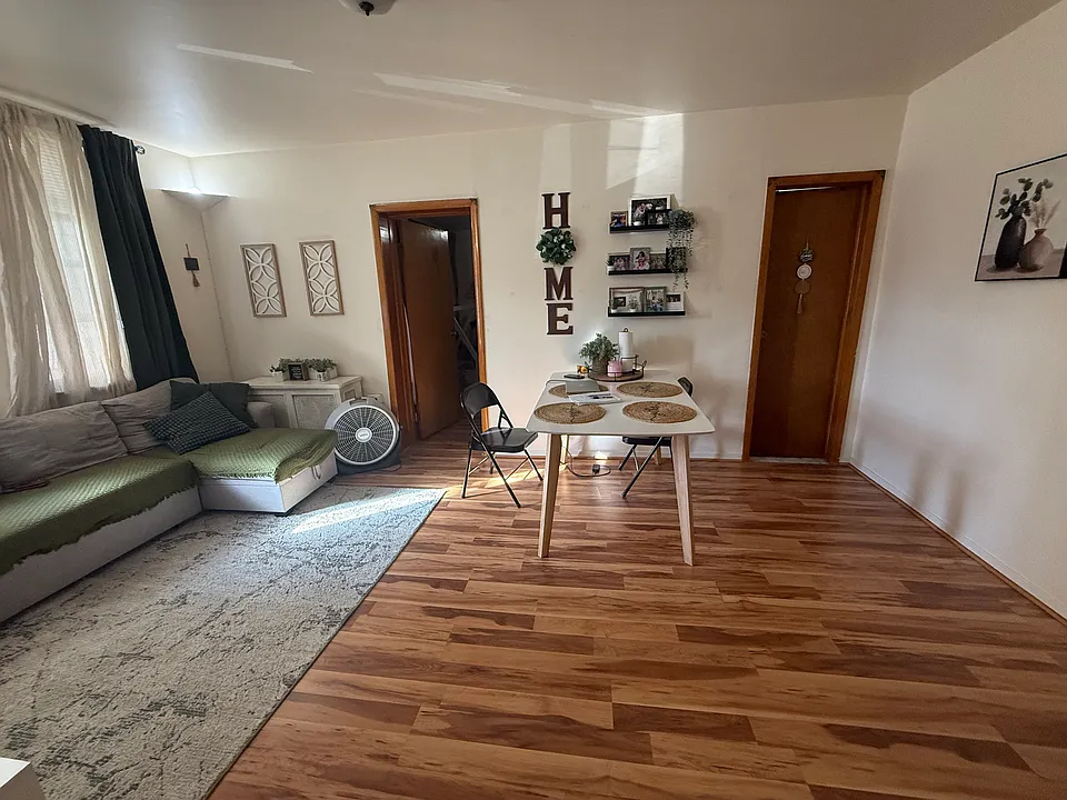 208 Farnham Ave #2F