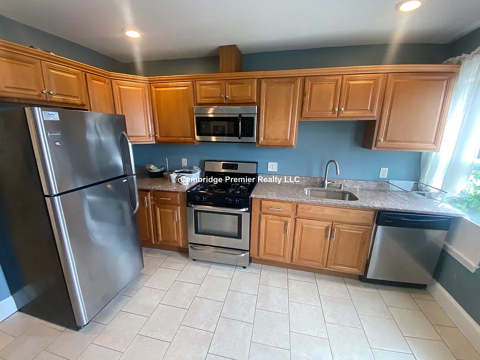 25 Rossmore St #3
