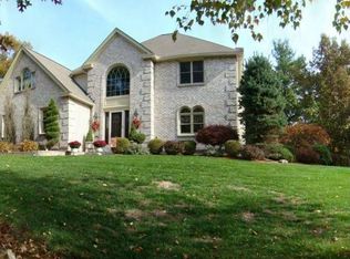 18 Wood Hill Dr, Auburn, NH 03032