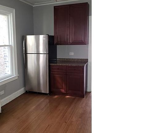 5th image of 9025 S Laflin St #1