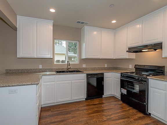 5th image of 1006 E Cortland Ave