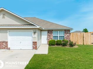 208 Palmer Ct #1, Pleasant Hill, MO 64080