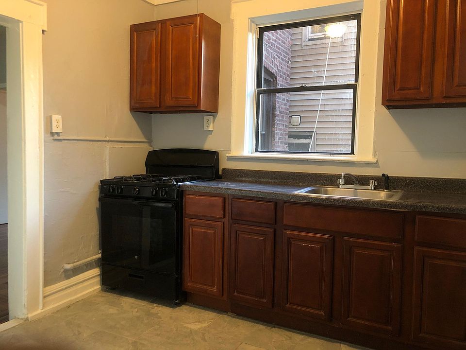 1st image of 482 Summer Ave APT 209