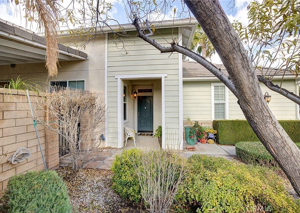 1st image of 26043 Desert Rose Ln