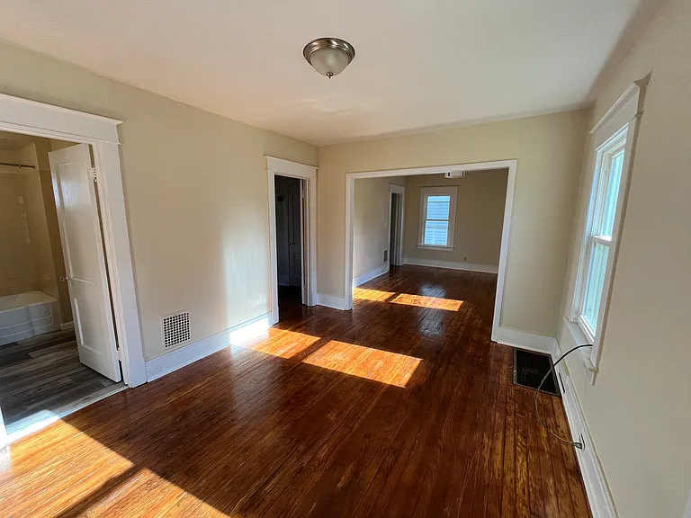 286 Potomac Ave — Photo 14