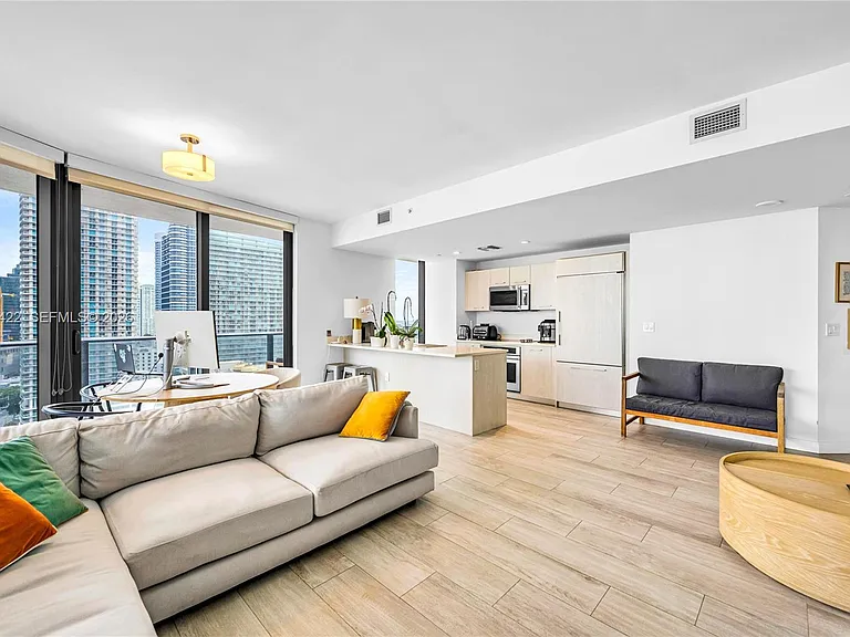 45 SW 9th St #2103 — Photo 10