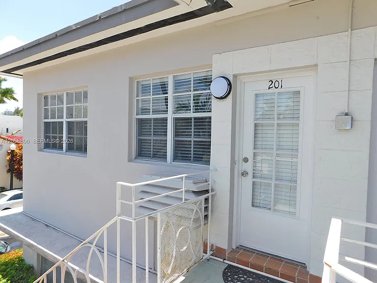 717 Espanola Way #201 — Photo 5