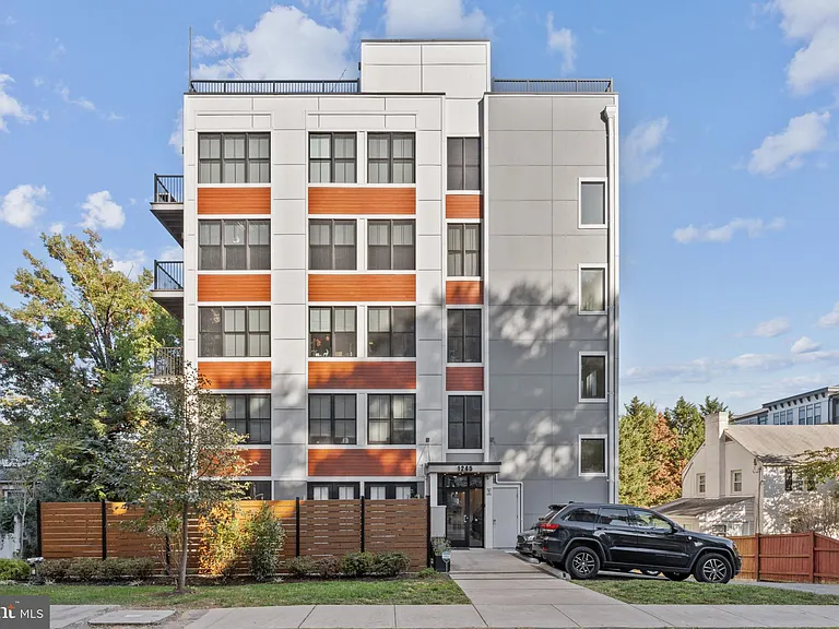 1245 N Pierce St #9 — Photo 26