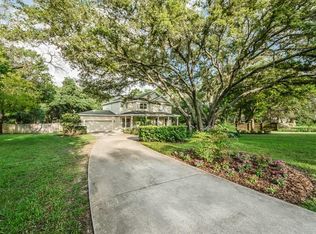 18833 Carr Dr, Lutz, FL 33559