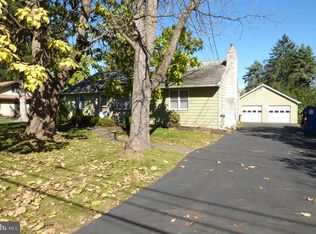 725 Garfield Ave, Lansdale, PA 19446