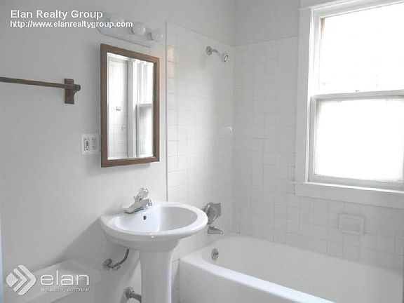 2nd image of 821 Mulford St APT 2
