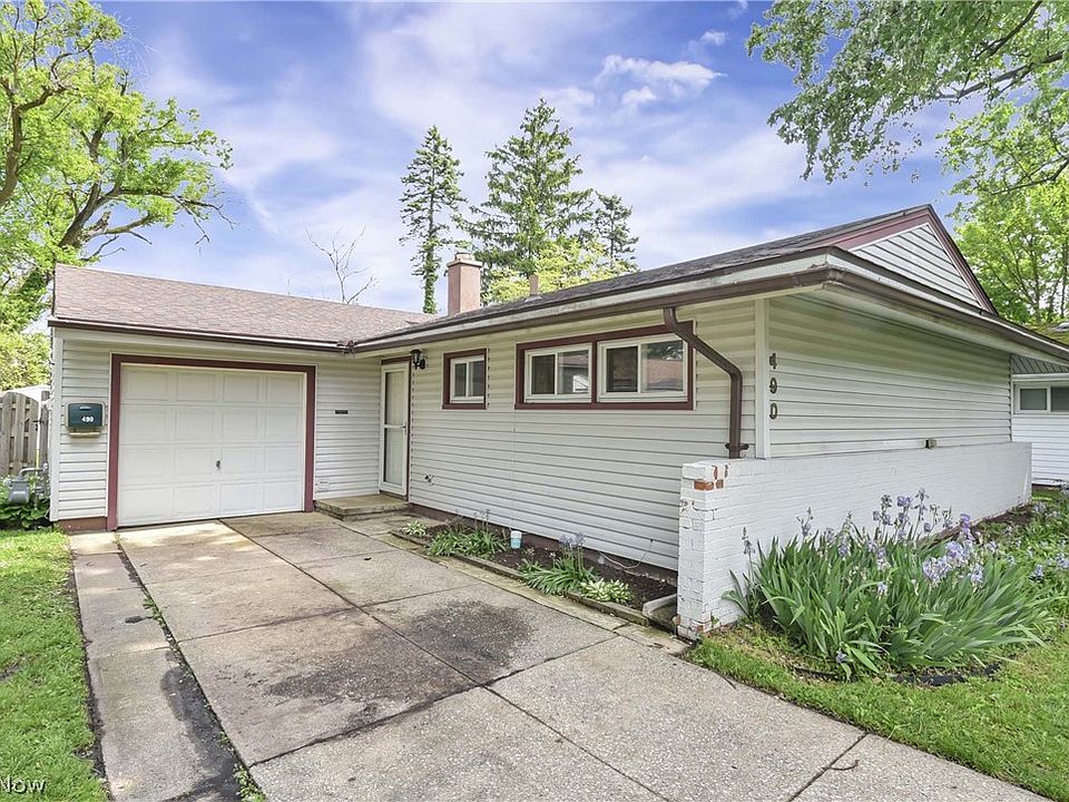 1st image of 490 Abbyshire Dr