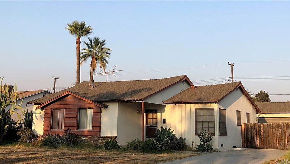 1st image of 4814 N Vecino Dr