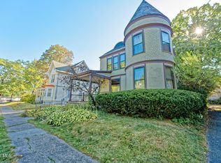 1078 Gillespie St, Schenectady, NY 12308