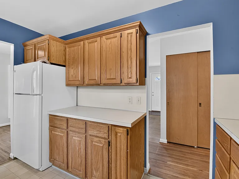 1253 Holgate Ave — Photo 10