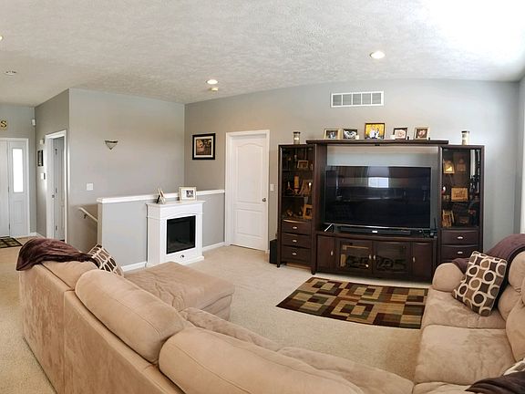 5th image of 335 Brittany Ln