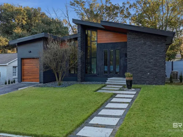 604 Johnson Ave, Fairhope, AL 36532