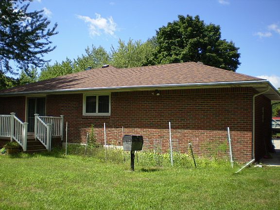 2nd image of 19 Brianwood Dr