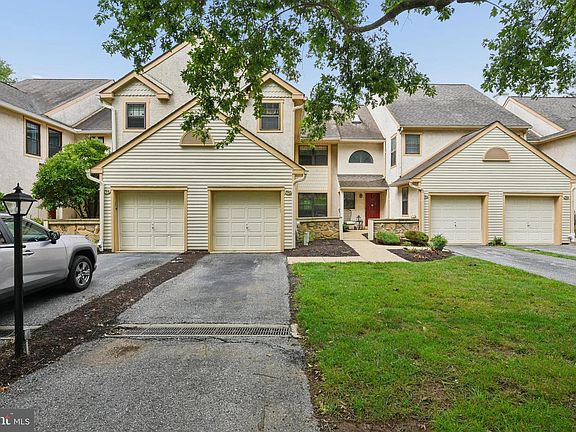 2nd image of 797 Brettingham Ct #706D
