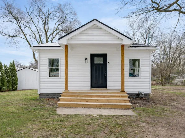 2228 Regent St, Kalamazoo, MI 49004